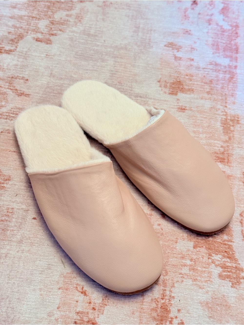 Leather women Slip-On Slippers size 7-7.5
